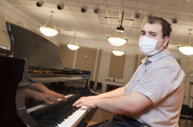 Visually Impaired Pianist Thrives With Support From Mason Gross