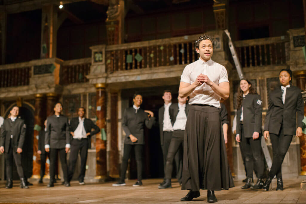 ShakespearesGlobePagePhoto3