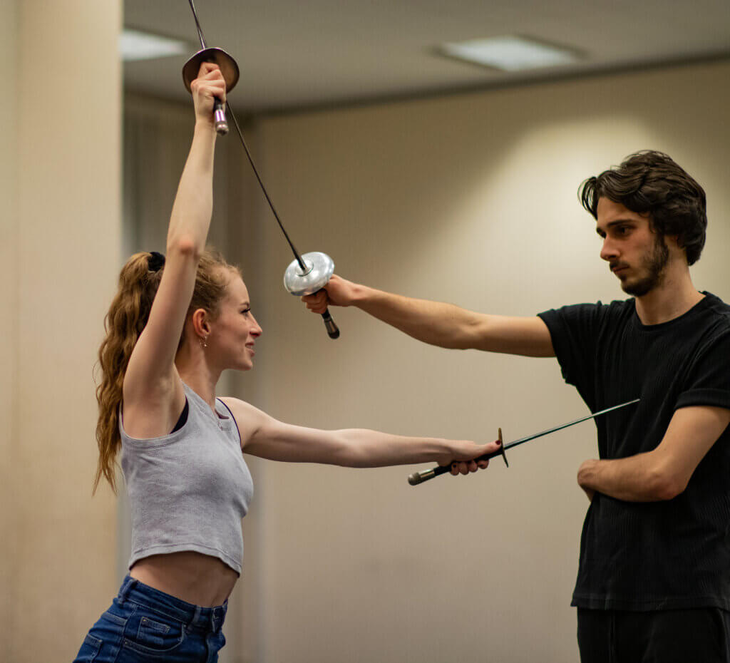 ShakespearesGlobePagePhoto7